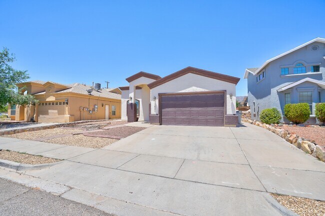 Building Photo - 11457 Lucio Moreno Dr