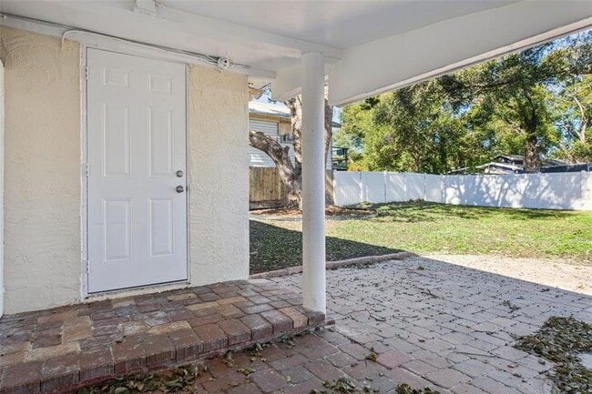 Building Photo - 1308 E Sligh Ave