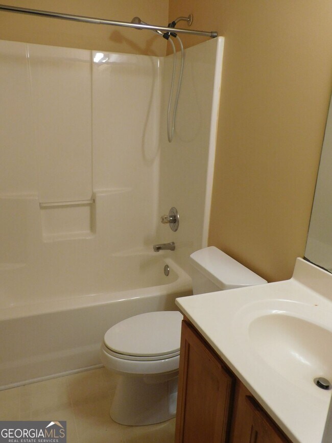 Building Photo - 566 Pond Lillies Rd SE