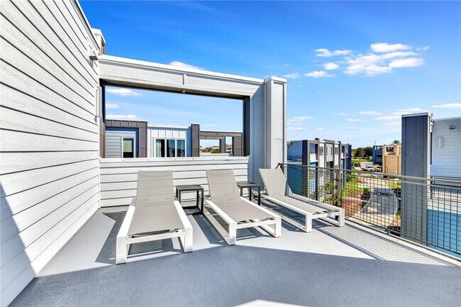 Building Photo - 7740 Sandy Ridge Dr