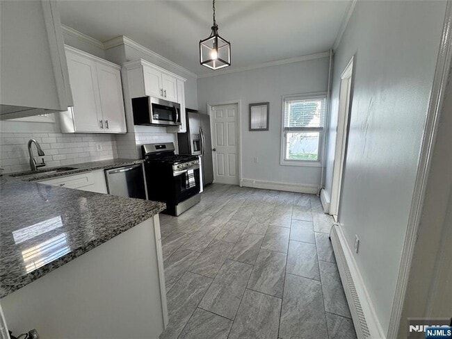 Building Photo - 24 Pamrapo Ave