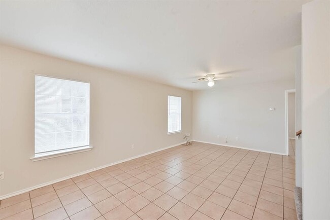 Building Photo - 510 Kings Way Dr