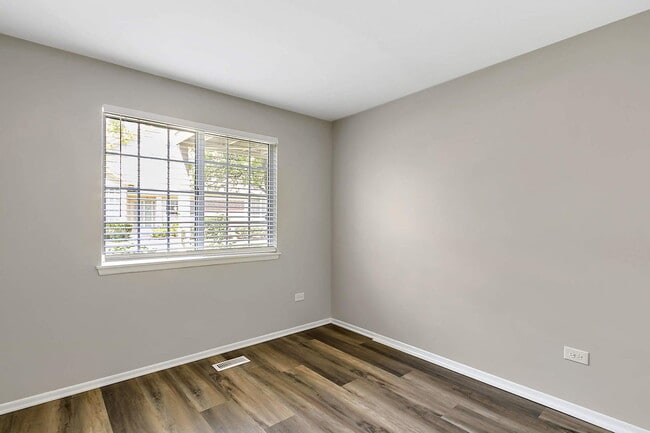 Building Photo - 371 Ashford Cir