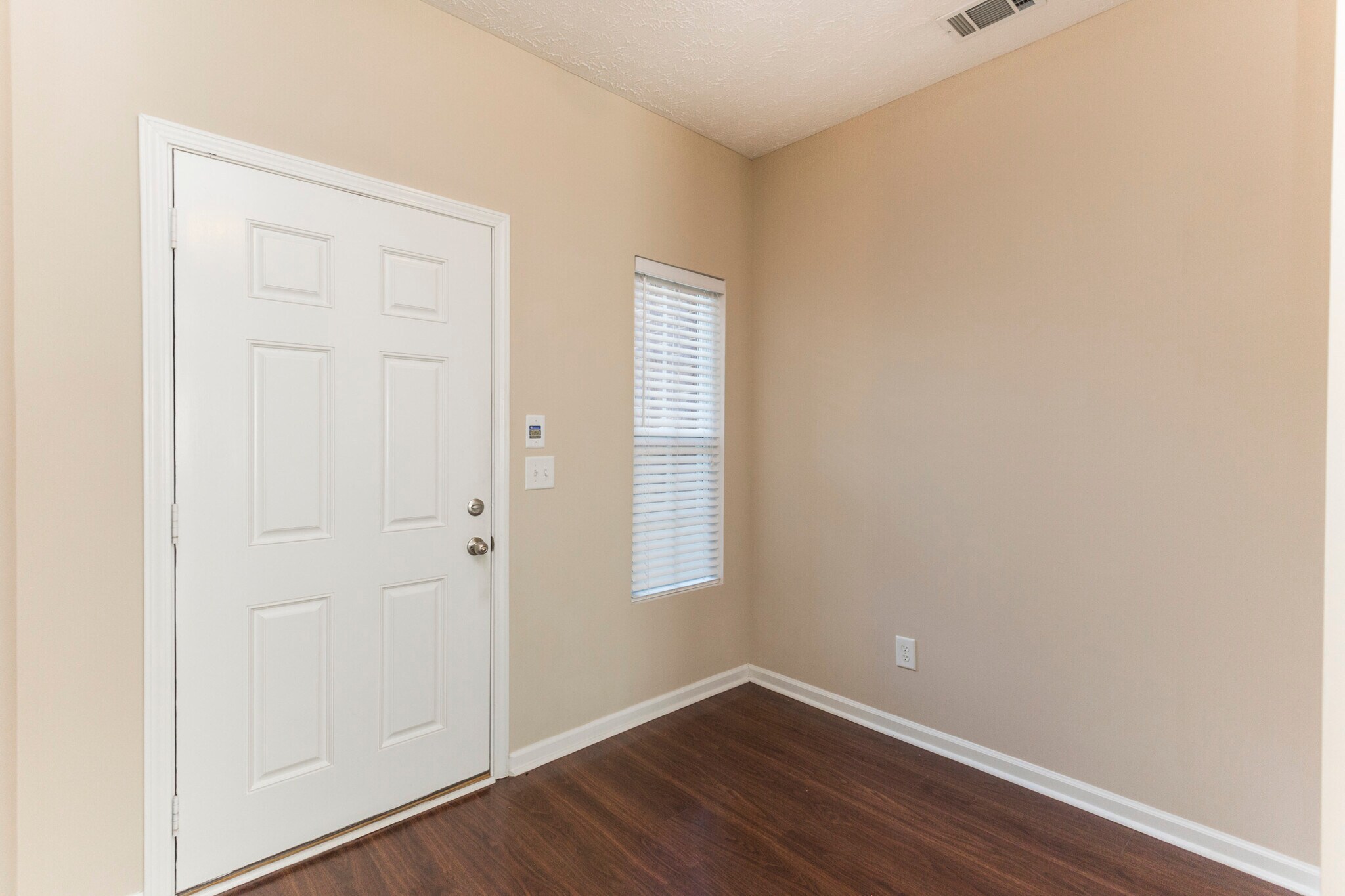 Building Photo - 8725 Ambonnay Dr