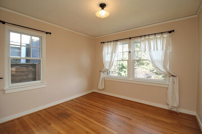 Building Photo - Spectacular 3 Bed English Tudor in the Per...