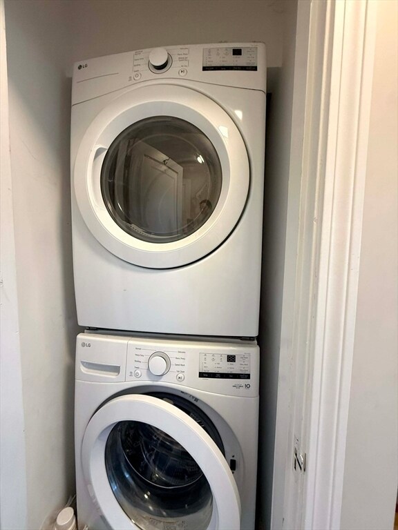 Building Photo - 82 Elmer Rd