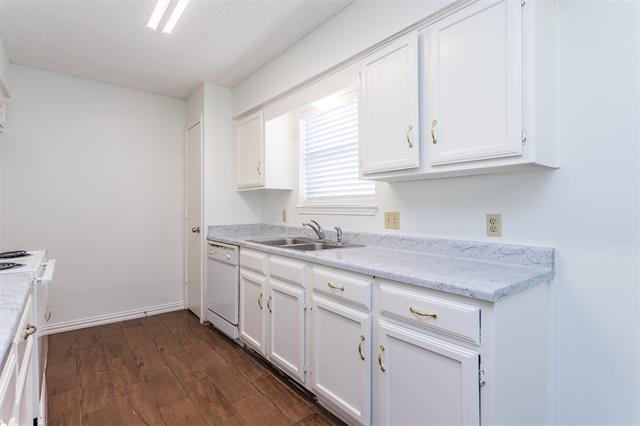 Building Photo - 6409 Plainview Dr