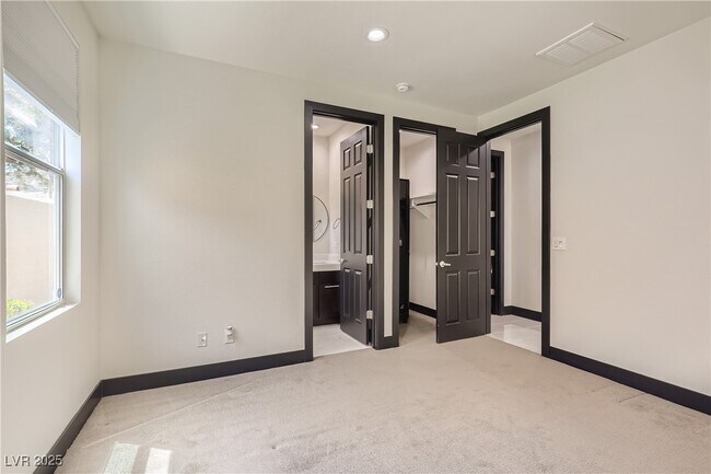 Building Photo - 2870 Peaceful Grove St