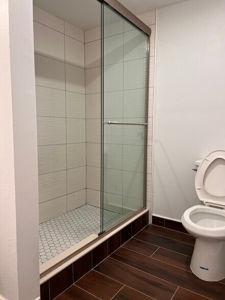 Building Photo - 13531 Chestnut St