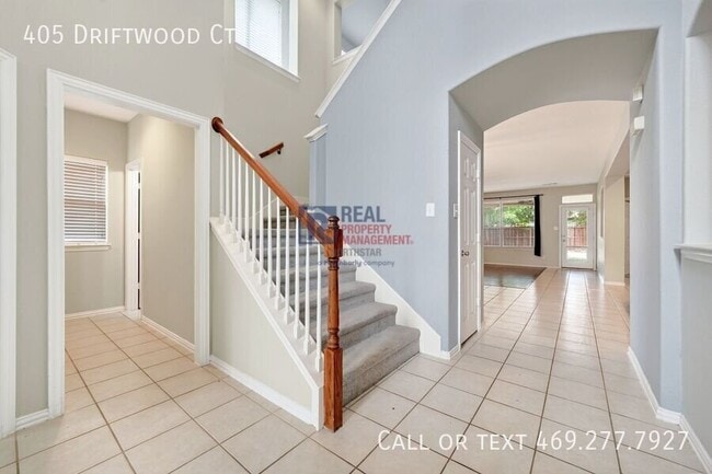 Building Photo - 405 Driftwood Ct