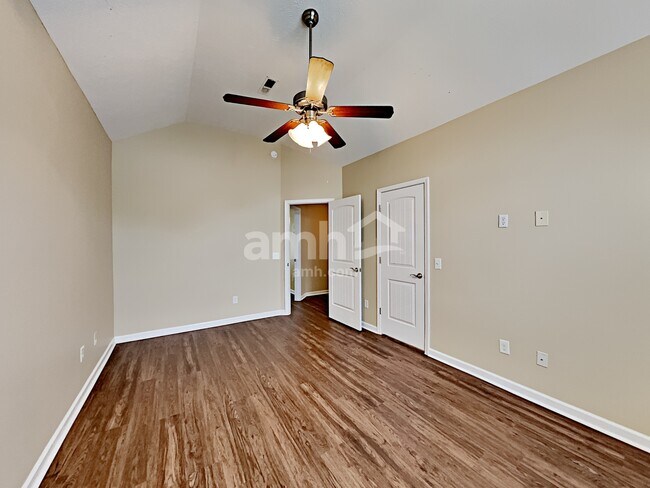 Building Photo - 2927 Painted Pony Dr