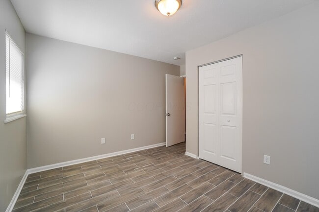 Building Photo - 899 Cherrydale Ave