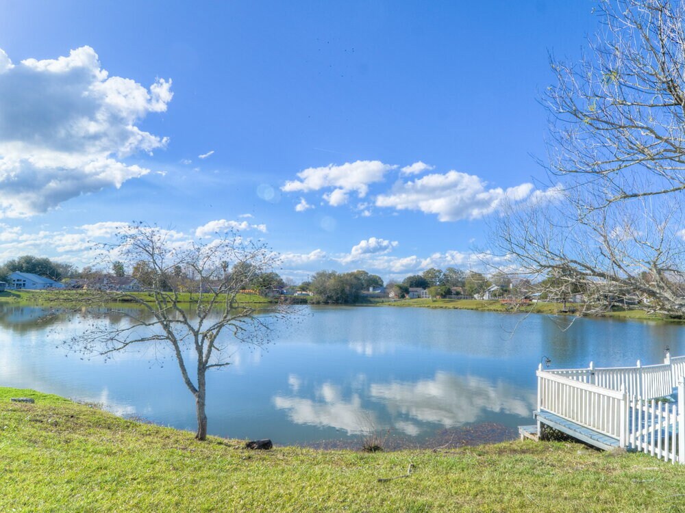 Building Photo - 1723 Ashwood Cir