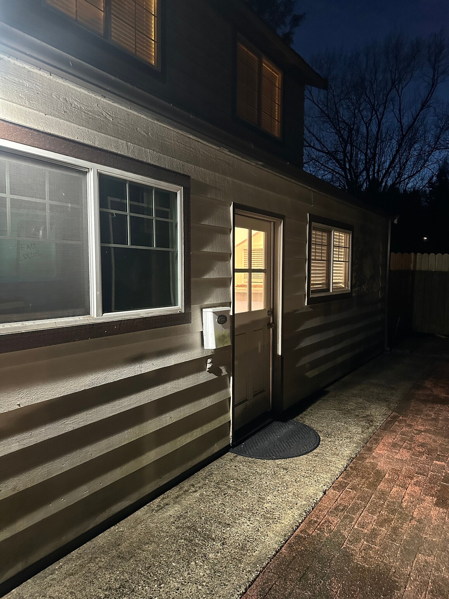 Outside - 19921 Forest Park Dr NE