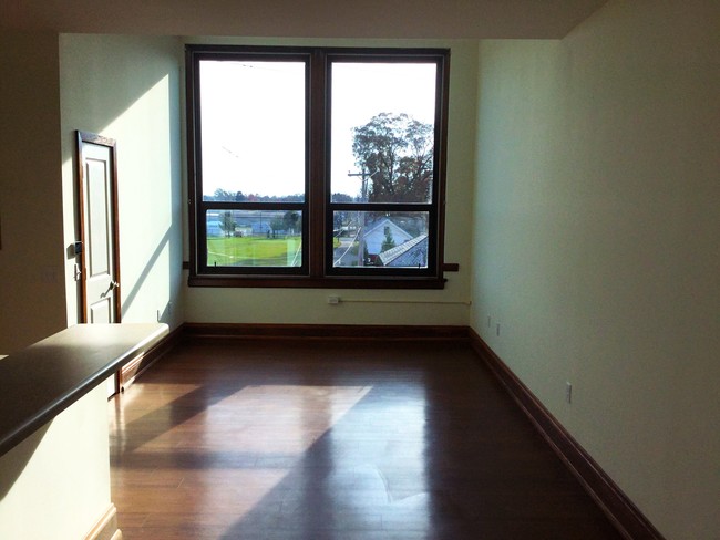 Interior Photo - Everts Hill