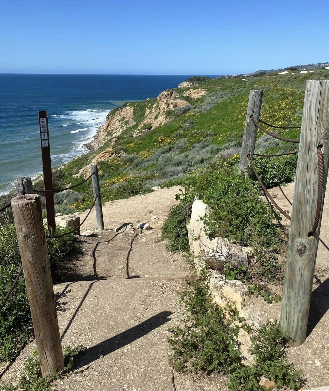 Building Photo - 719 N Cabrillo Ave