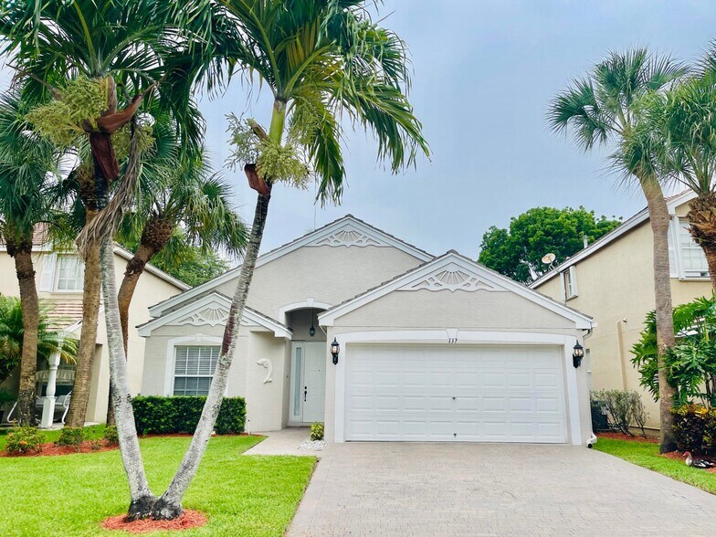 Building Photo - 137 Canterbury Pl