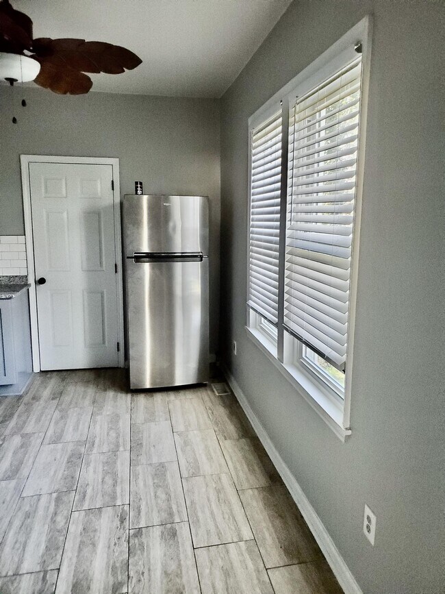 Building Photo - 529 Katonah Ave