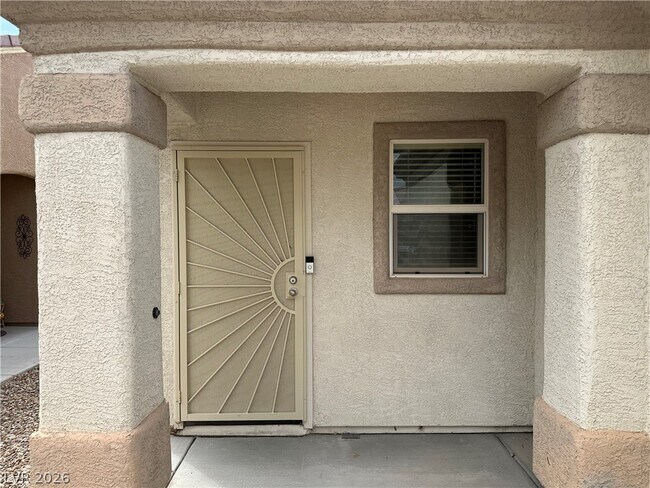 Building Photo - 3448 Flinthead Dr