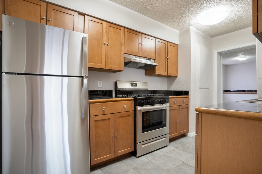 Building Photo - 2601 Penny Ln