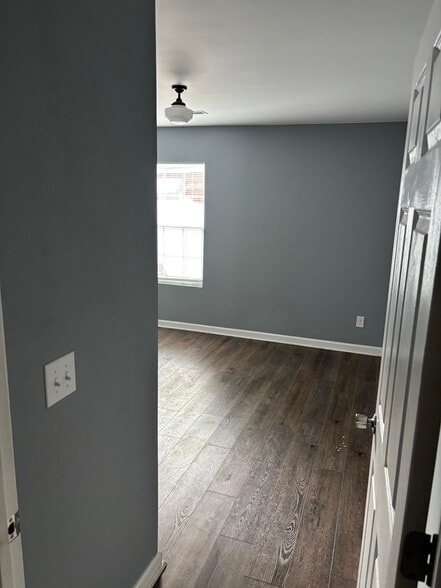Building Photo - 302 Brown St