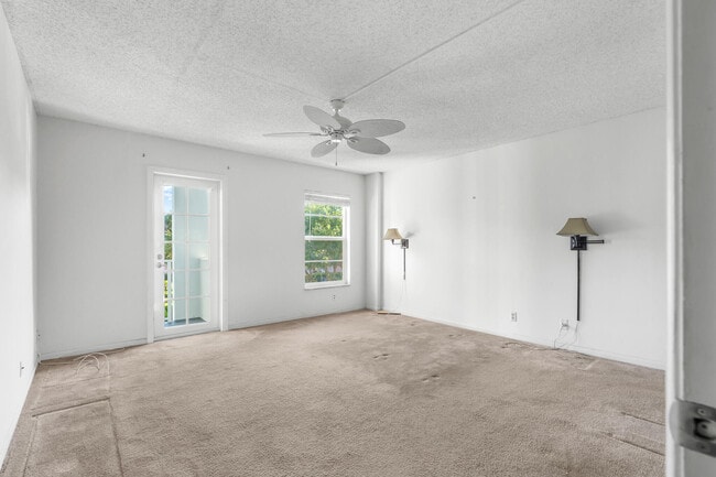Building Photo - 950 Ponce De Leon Rd