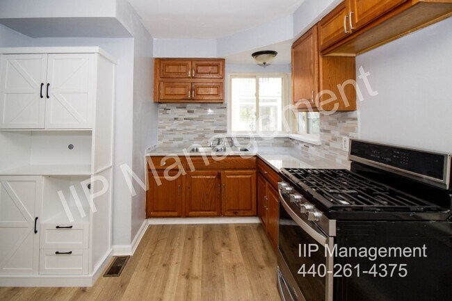 Building Photo - 3821 Kirkwood-