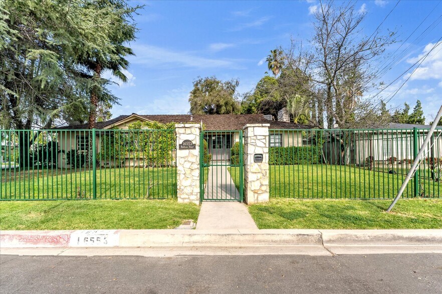 Building Photo - 16553 Hartsook St