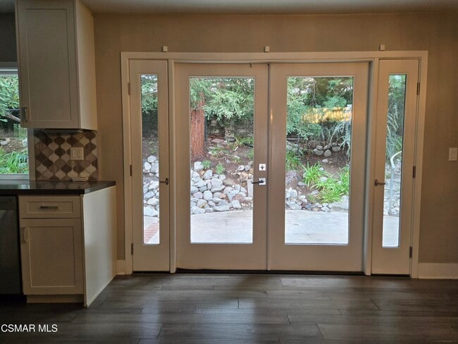 Building Photo - 3287 W Sierra Dr