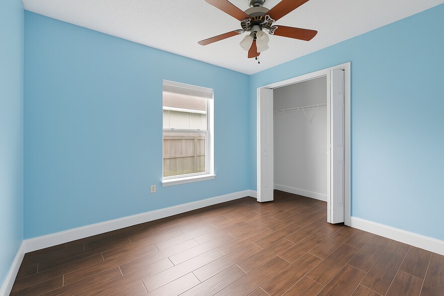 Building Photo - 5569 Lafayette Park Dr N