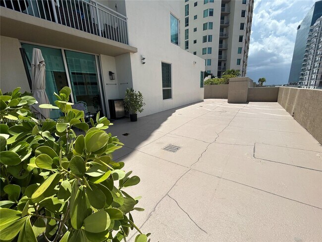 Building Photo - 9055 SW 73rd Ct