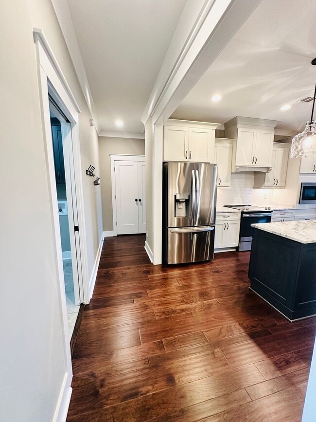 Building Photo - Luxury Living in Live Oak Preserve