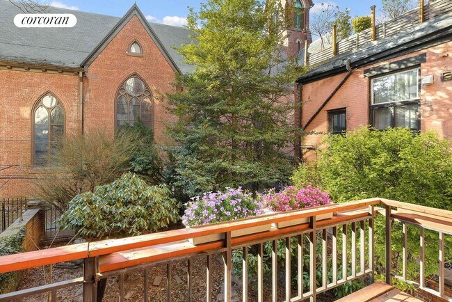 Building Photo - 134 Joralemon St