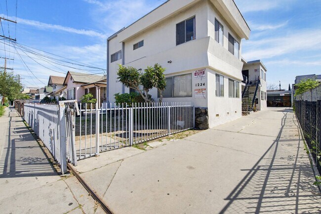 Building Photo - 1224 Normandie Ave