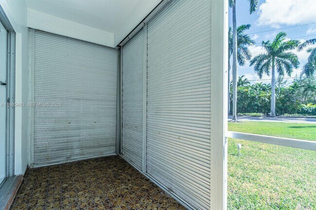 Building Photo - 700 Layne Blvd