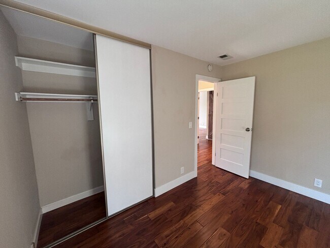 Building Photo - ALMADEN VALLEY-Beautifully upgraded 3-bedroom, 2.5-bath end-unit townhome