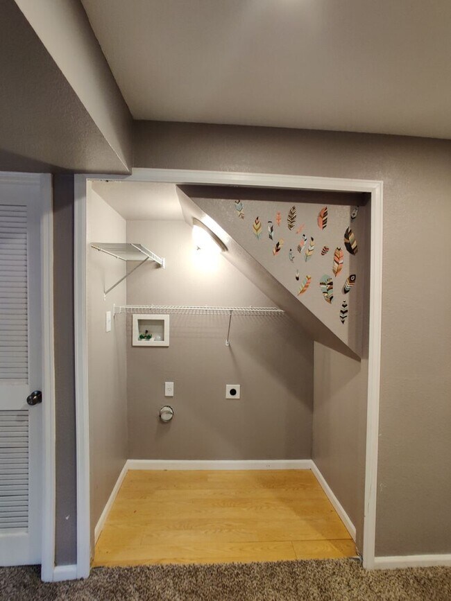 Building Photo - 4 Bedroom Updated Home in Fountain!