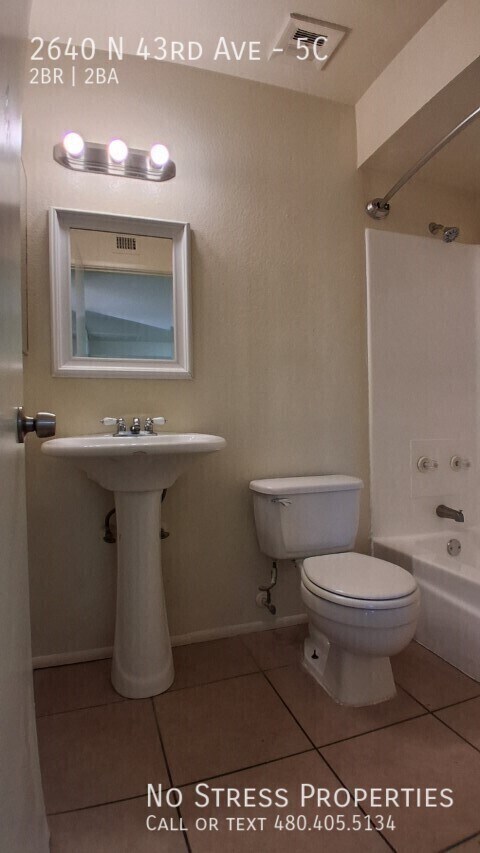 Building Photo - 2640 N 43rd Ave