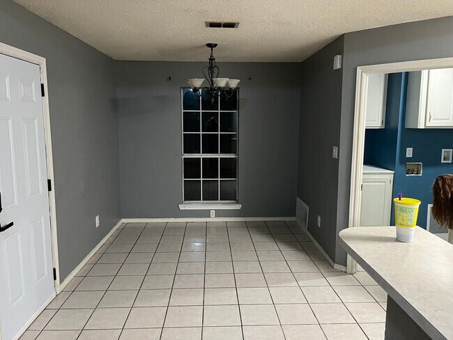 Building Photo - 12 Lacey Dr