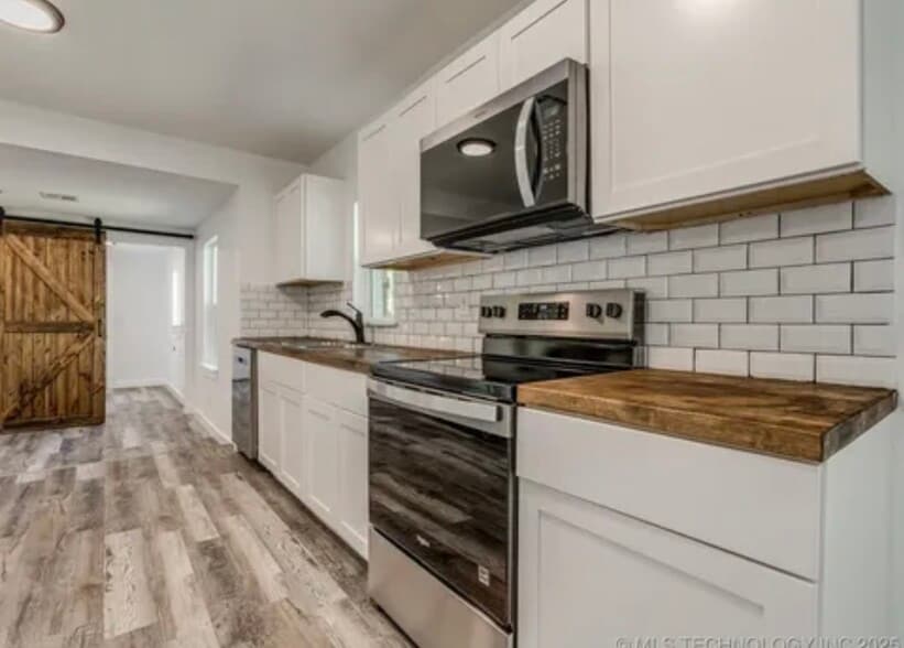 Building Photo - 6514 E Pine Pl