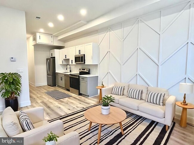 Building Photo - 1802 11th St NW