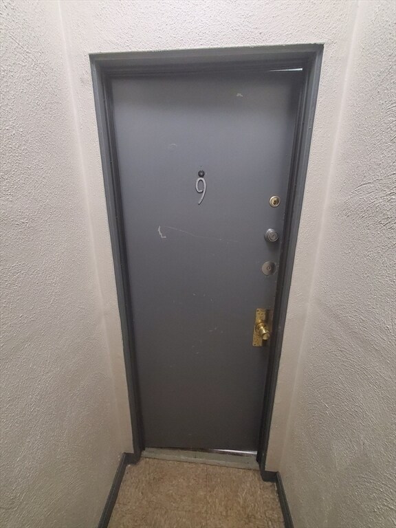 Building Photo - 14 Abbotsford St