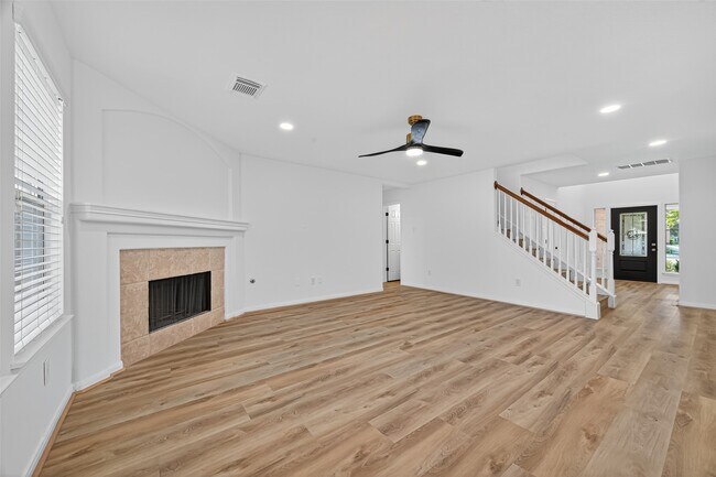 Building Photo - 17422 Bending Post Dr