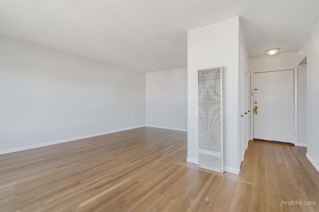 Building Photo - 80 Terra Vista Ave