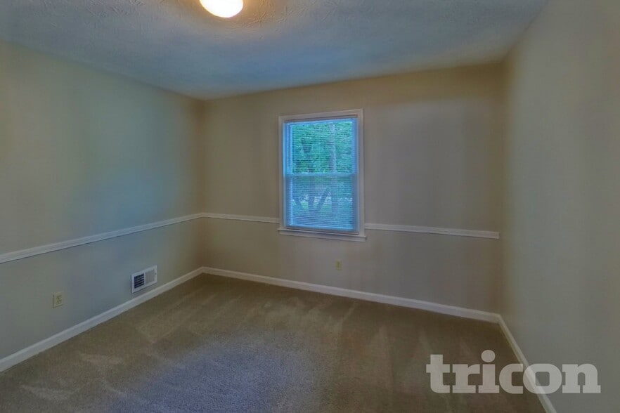Building Photo - 1763 Lamancha Dr NW