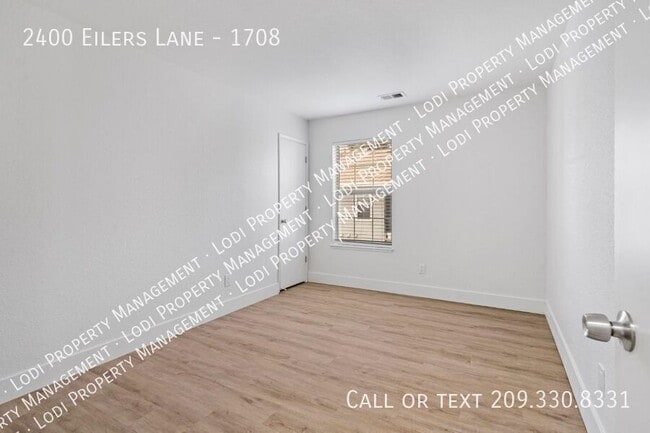 Building Photo - 2400 Eilers Ln