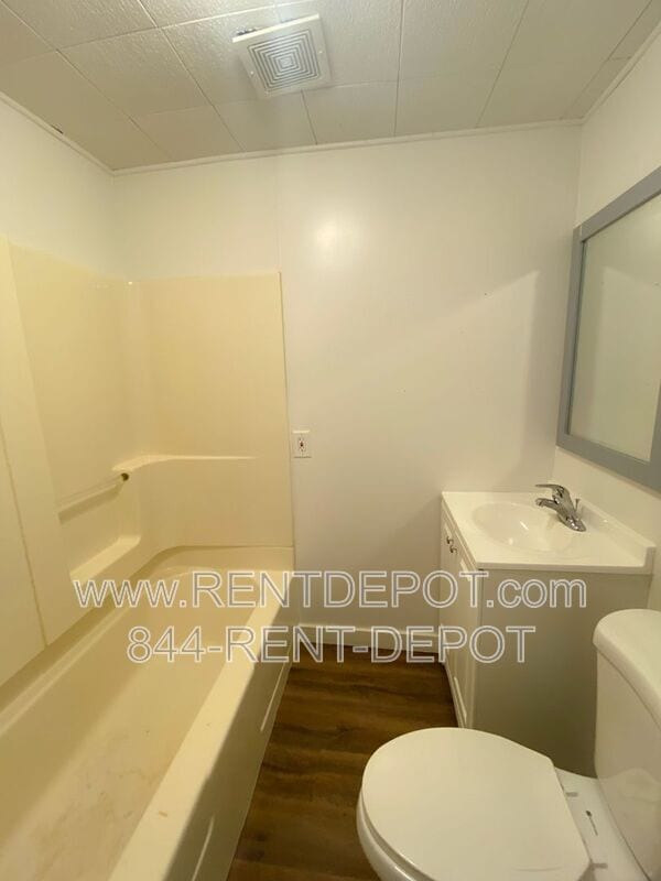 Building Photo - 1019 N Garvin St