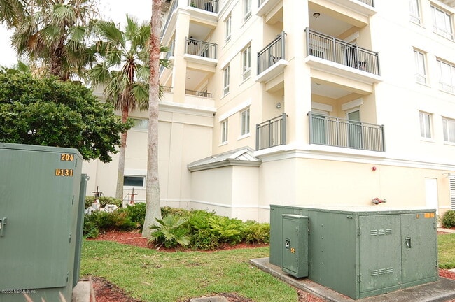 Building Photo - 525 3rd St N
