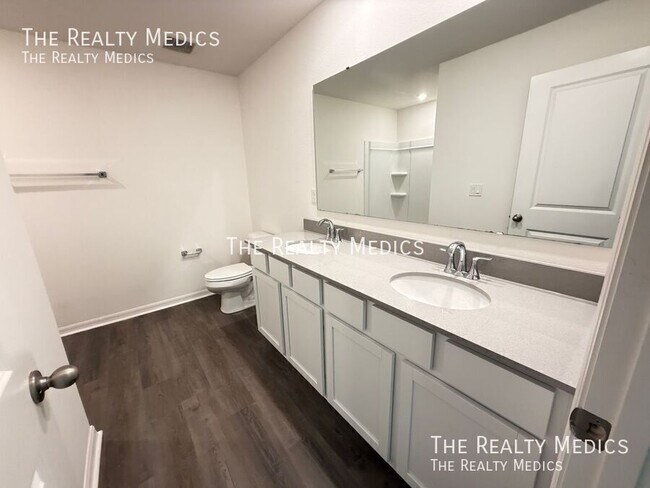 Building Photo - 73 N Rooks Ave