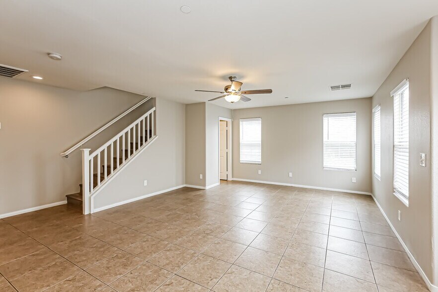 Building Photo - 8941 Jamie Lee Ave